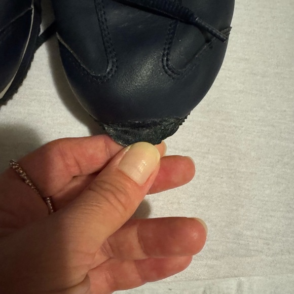 Fila Dark Blue and White Sneakers - Picture 4 of 7